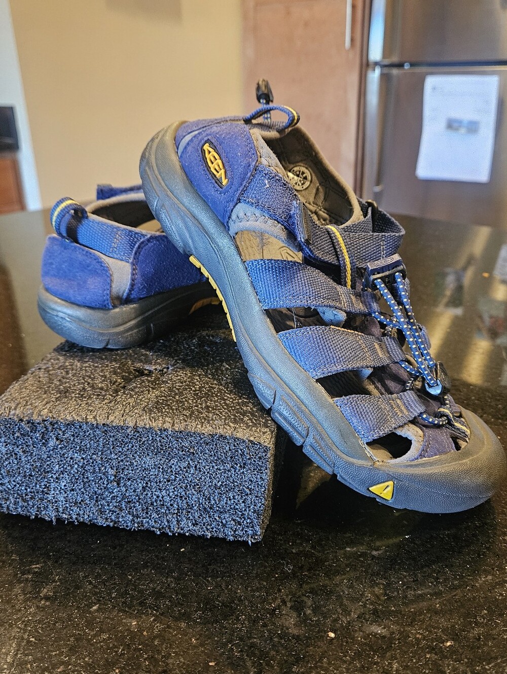 Keen Unisex H2 waterproof Outdoor Convertible Sandals
